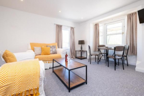 Elm – Three Tuns Apartments